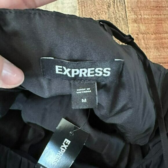 Express black pleated open side cut out sleevless maxi dress women's size medium - Picture 5 of 9